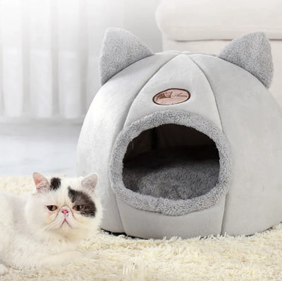 Fully Enclosed Warm Cat Nest