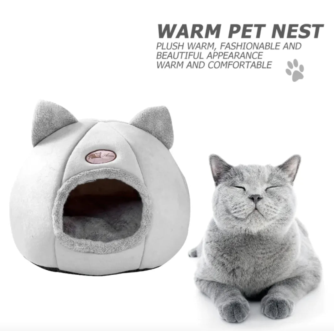 Fully Enclosed Warm Cat Nest